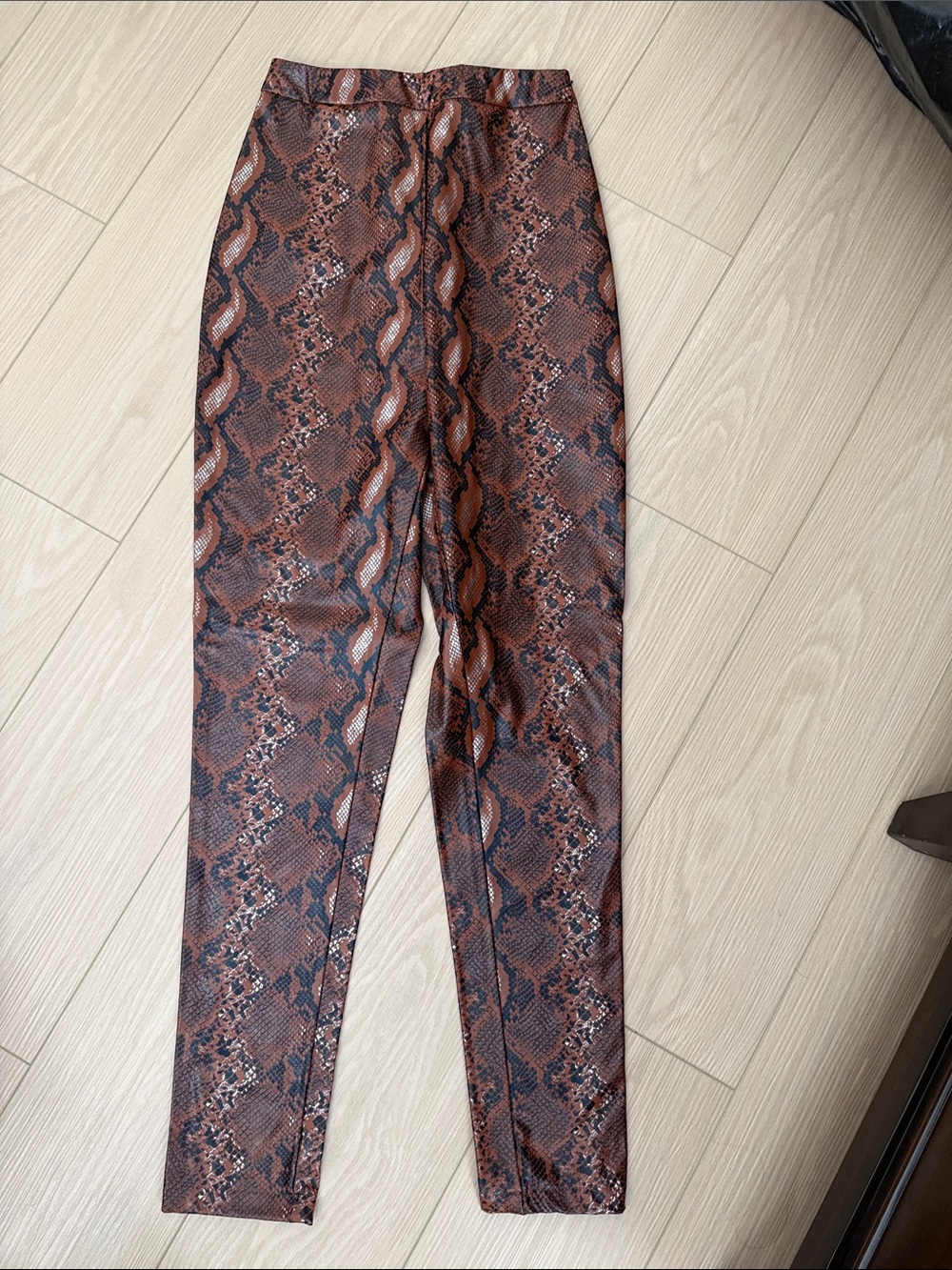 PrettyLittleThing Brown Snake-Print High-Waist Leggings